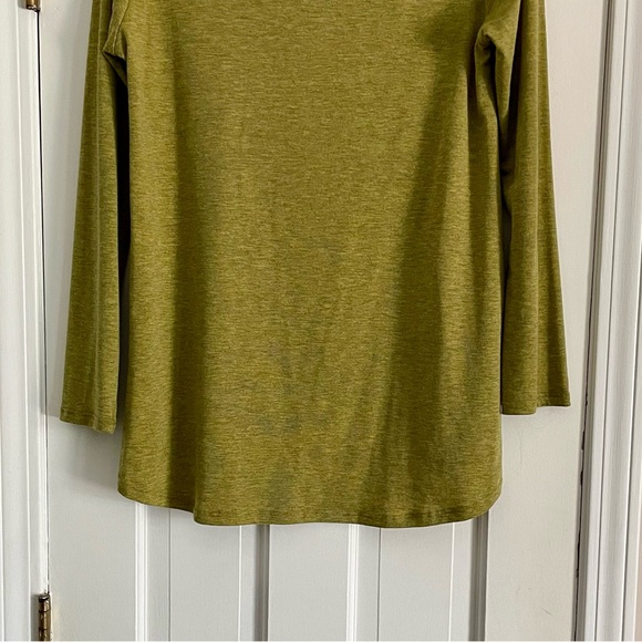 LuLaRoe Medium Lynnae Scoop Neck Long Sleeve Top Size Medium Fits 8 to 12 - Picture 5 of 8
